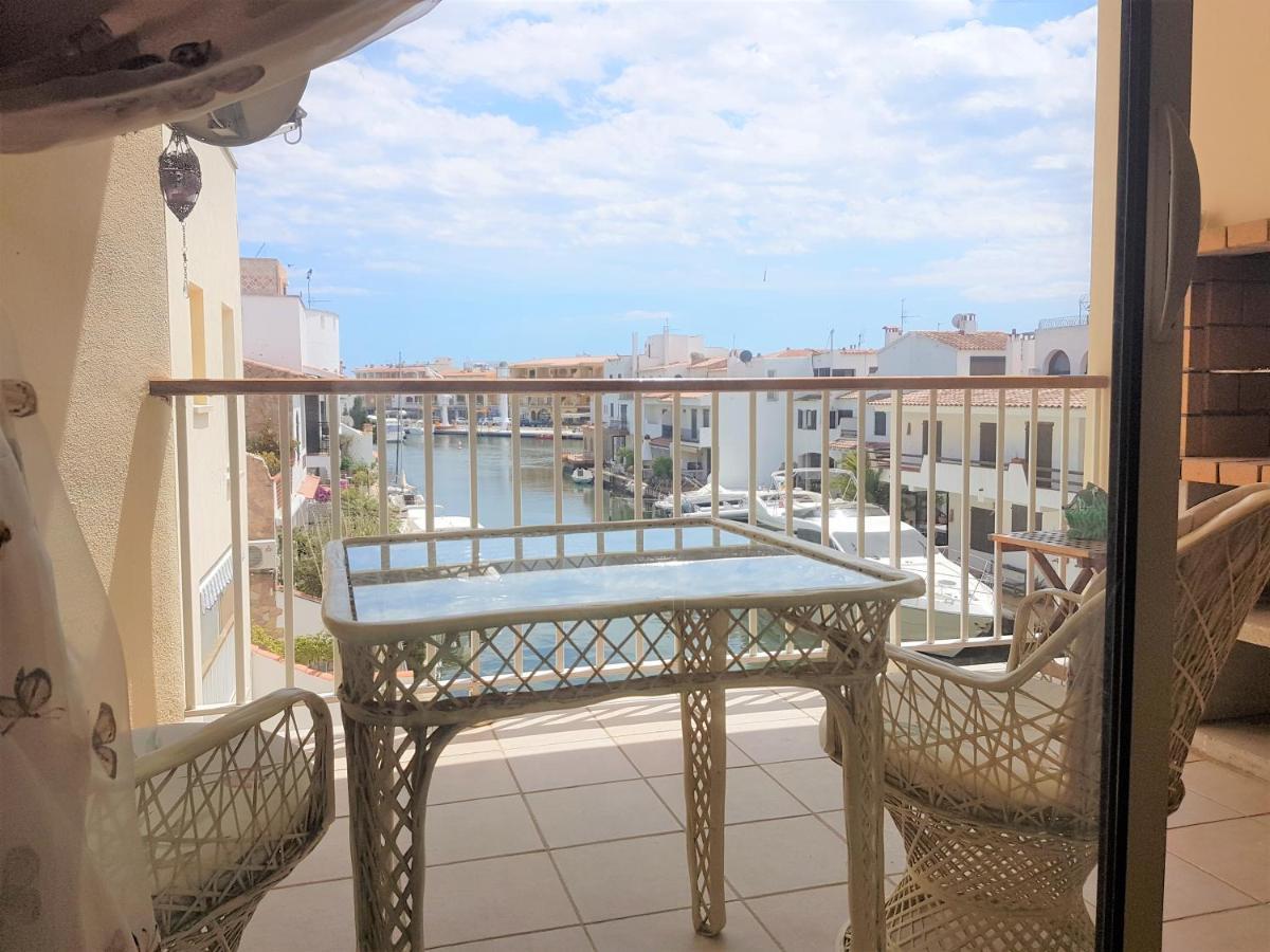 Magnífico apartamento junto al canal principal. Empuriabrava Exterior foto